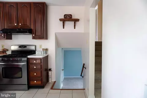 Entry Way - 7425 Flora St, Springfield, VA 22150 photo 1 of 2