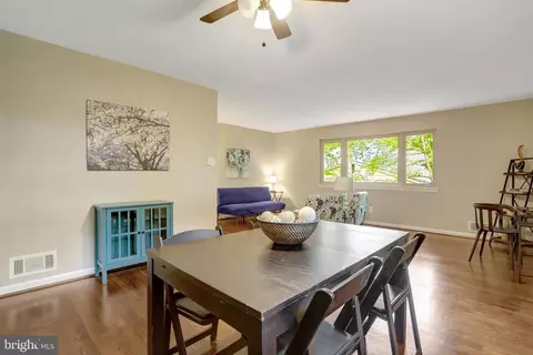 8449 Thames St, Springfield, VA 22151 photo 12