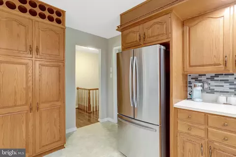 8449 Thames St, Springfield, VA 22151 photo 8