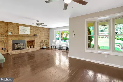 8449 Thames St, Springfield, VA 22151 photo 10