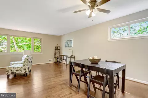 8449 Thames St, Springfield, VA 22151 photo 11