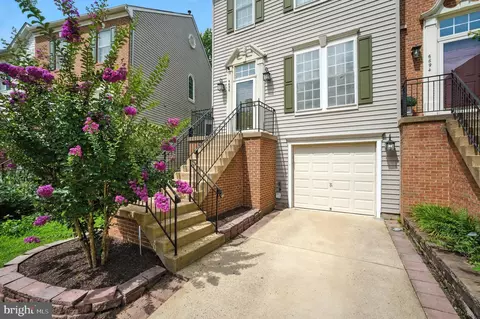 6696 Debra Lu Way, Springfield, VA 22150
