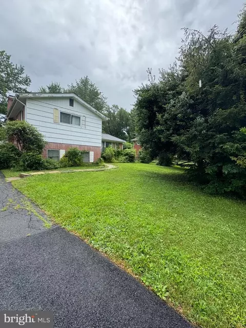 1935 Great Falls St, Mclean, VA 22101 photo 9