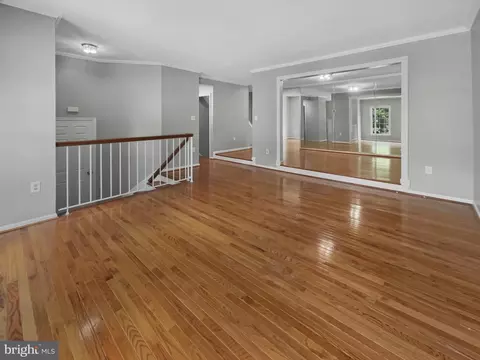 7227 Gentian Ct, Springfield, VA 22152 photo 3