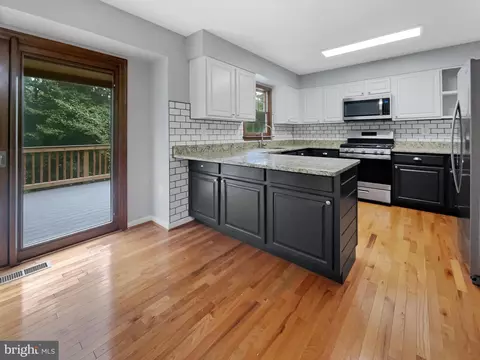 7227 Gentian Ct, Springfield, VA 22152 photo 22