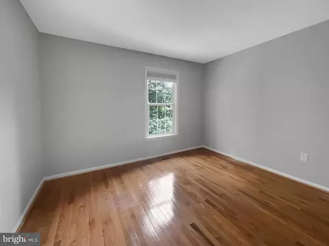 7227 Gentian Ct, Springfield, VA 22152 photo 5