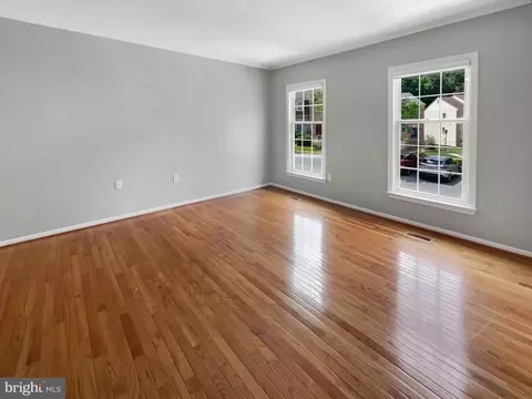 7227 Gentian Ct, Springfield, VA 22152 photo 12