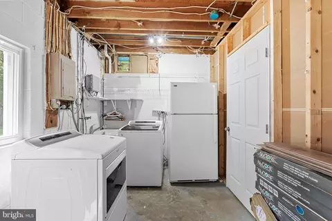 Other - 913 Mcdaniel Ct, Herndon, VA 20170 photo 7 of 10