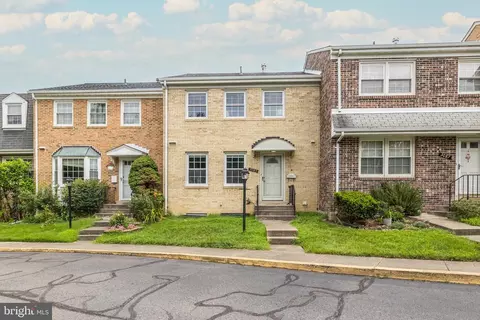 3085 Covington St, Fairfax, VA 22031 photo 2