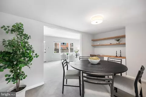 3085 Covington St, Fairfax, VA 22031 photo 4