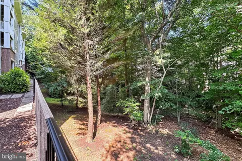 Exterior - 7880 Rolling Woods Ct #104, Springfield, VA 22152 photo 7 of 10