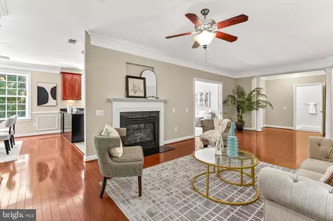 Living - 7880 Rolling Woods Ct #104, Springfield, VA 22152 photo 4 of 5