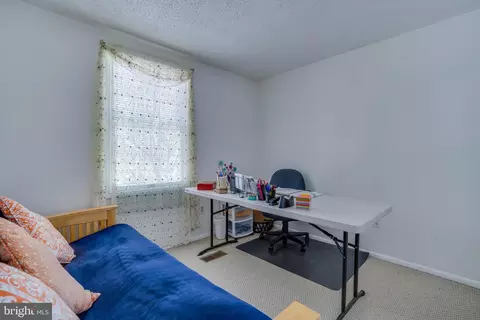 Bedroom - 5838 High Bluff Ct, Burke, VA 22015 photo 1 of 9