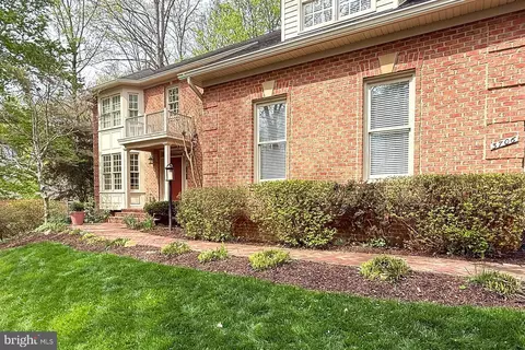Exterior - 3706 Rust Rd, Annandale, VA 22003 photo 4 of 18