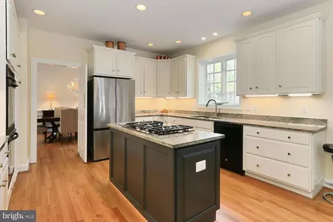 Kitchen - 3706 Rust Rd, Annandale, VA 22003 photo 2 of 7