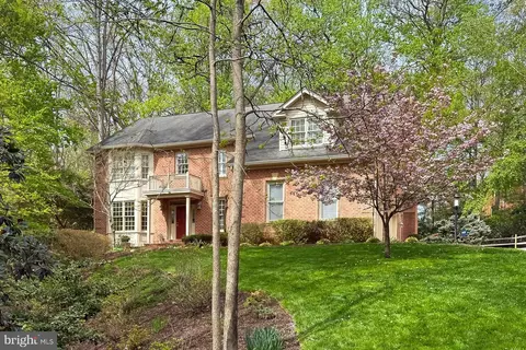 Exterior - 3706 Rust Rd, Annandale, VA 22003 photo 2 of 18
