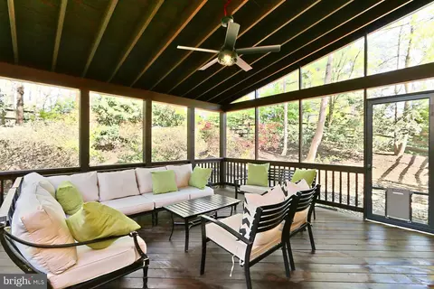 Exterior - 3706 Rust Rd, Annandale, VA 22003 photo 6 of 18