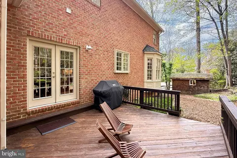 Exterior - 3706 Rust Rd, Annandale, VA 22003 photo 11 of 18