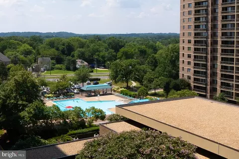 5501 Seminary Rd #804S, Falls Church, VA 22041