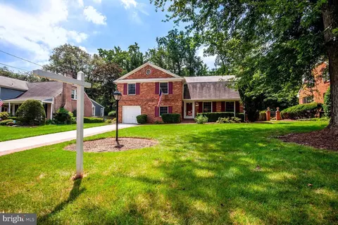 7401 Venice St, Falls Church, VA 22043