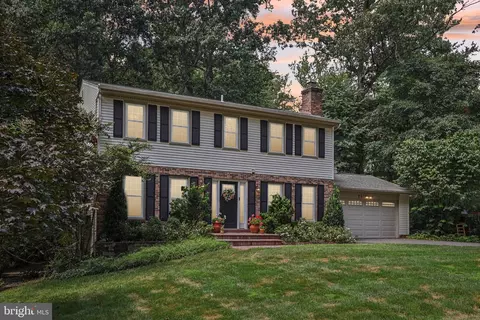 2952 Fort Lee St, Herndon, VA 20171