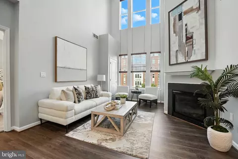 2655 Prosperity Ave #426, Fairfax, VA 22031