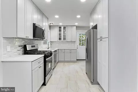 6500 Rivington, Springfield, VA 22152 photo 6