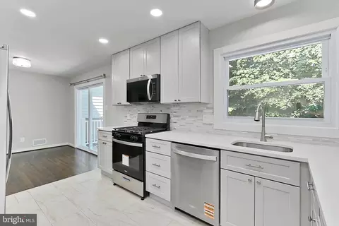 6500 Rivington, Springfield, VA 22152 photo 5