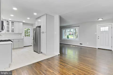6500 Rivington, Springfield, VA 22152 photo 10