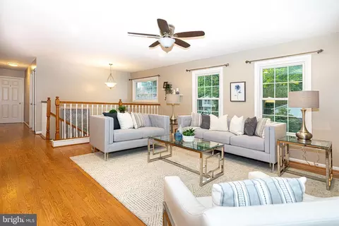 9626 Shipwright Dr, Burke, VA 22015 photo 3