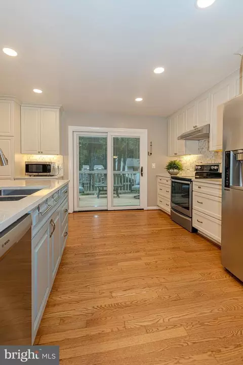 9626 Shipwright Dr, Burke, VA 22015 photo 11