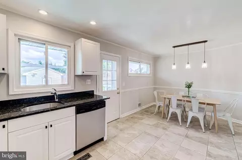 6822 Floyd Ave, Springfield, VA 22150 photo 6