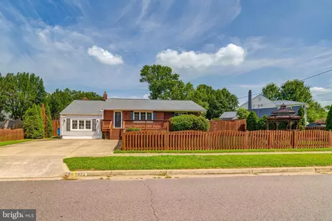 6822 Floyd Ave, Springfield, VA 22150