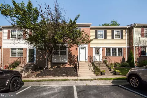 2792 Trevino Ln, Falls Church, VA 22043