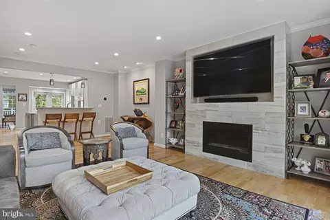 Living - 1978 Logan Manor Dr, Reston, VA 20190 photo 4 of 4