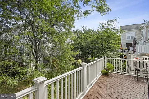 Exterior - 1978 Logan Manor Dr, Reston, VA 20190 photo 5 of 7