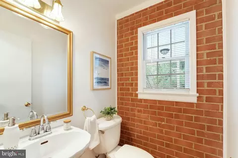 Bath - 11522 Running Cedar Rd, Reston, VA 20191 photo 1 of 3