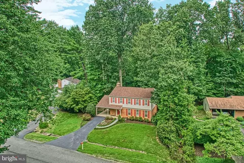 View/Area - 11522 Running Cedar Rd, Reston, VA 20191 photo 1 of 2