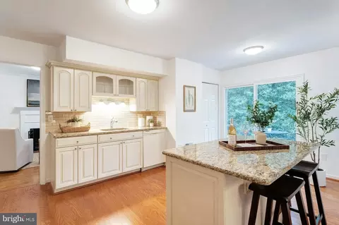 Kitchen - 11522 Running Cedar Rd, Reston, VA 20191 photo 2 of 3