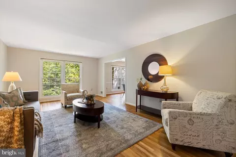 Living - 7710 Huntmaster Ln, Mclean, VA 22102 photo 1 of 8