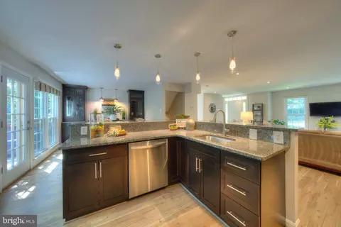 11804 Great Owl Cir, Reston, VA 20194