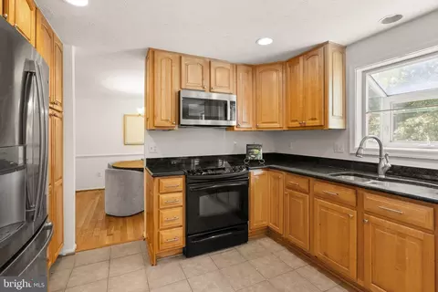 7214 Adrienne Glen Ave, Springfield, VA 22152 photo 18