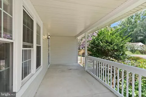 7214 Adrienne Glen Ave, Springfield, VA 22152 photo 9