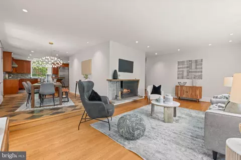 6611 Dearborn Dr, Falls Church, VA 22044