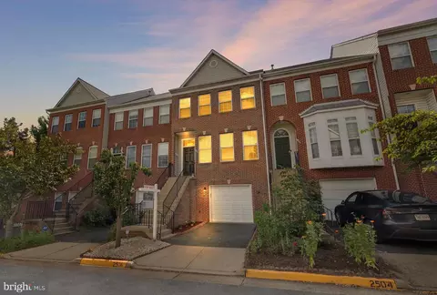 2506 James Monroe Cir, Herndon, VA 20171