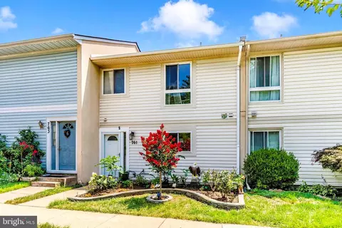 761 Cordell Way, Herndon, VA 20170
