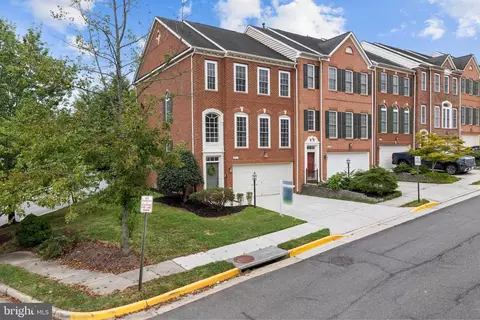 8431 Kirby Lionsdale Dr, Lorton, VA 22079