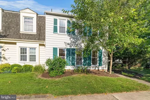 6535 Yadkin Ct, Alexandria, VA 22310