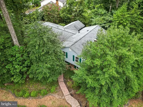 2359 Tumbletree Way, Reston, VA 20191 photo 3