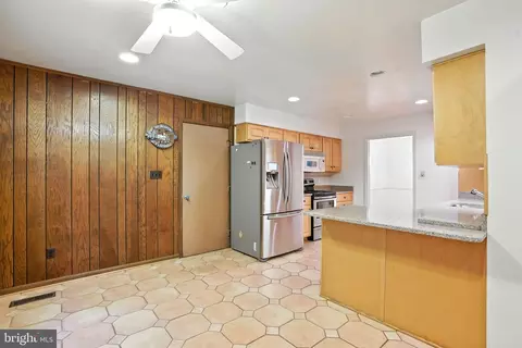 2359 Tumbletree Way, Reston, VA 20191 photo 14